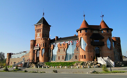 Конно-рыцарское шоу в замке Нессельбек в Российской Федерации