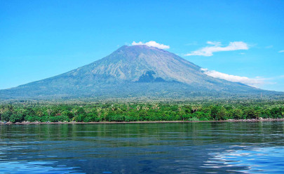 Главный балийский вулкан Гунунг-Агунг