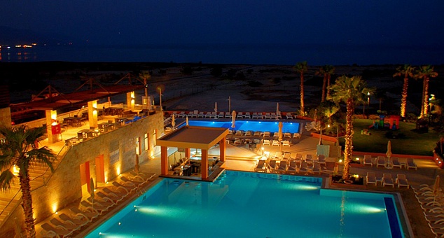 Winter Valley Warwick Dead Sea Hotel